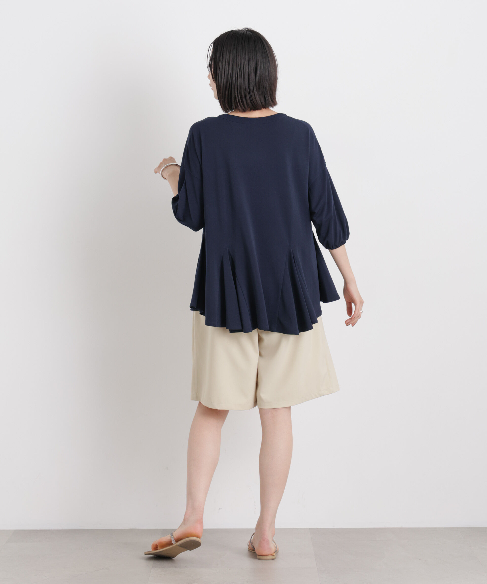 nano･universe「カットジョーゼットマチフレアVネックブラウス」|シャツ・ブラウス|