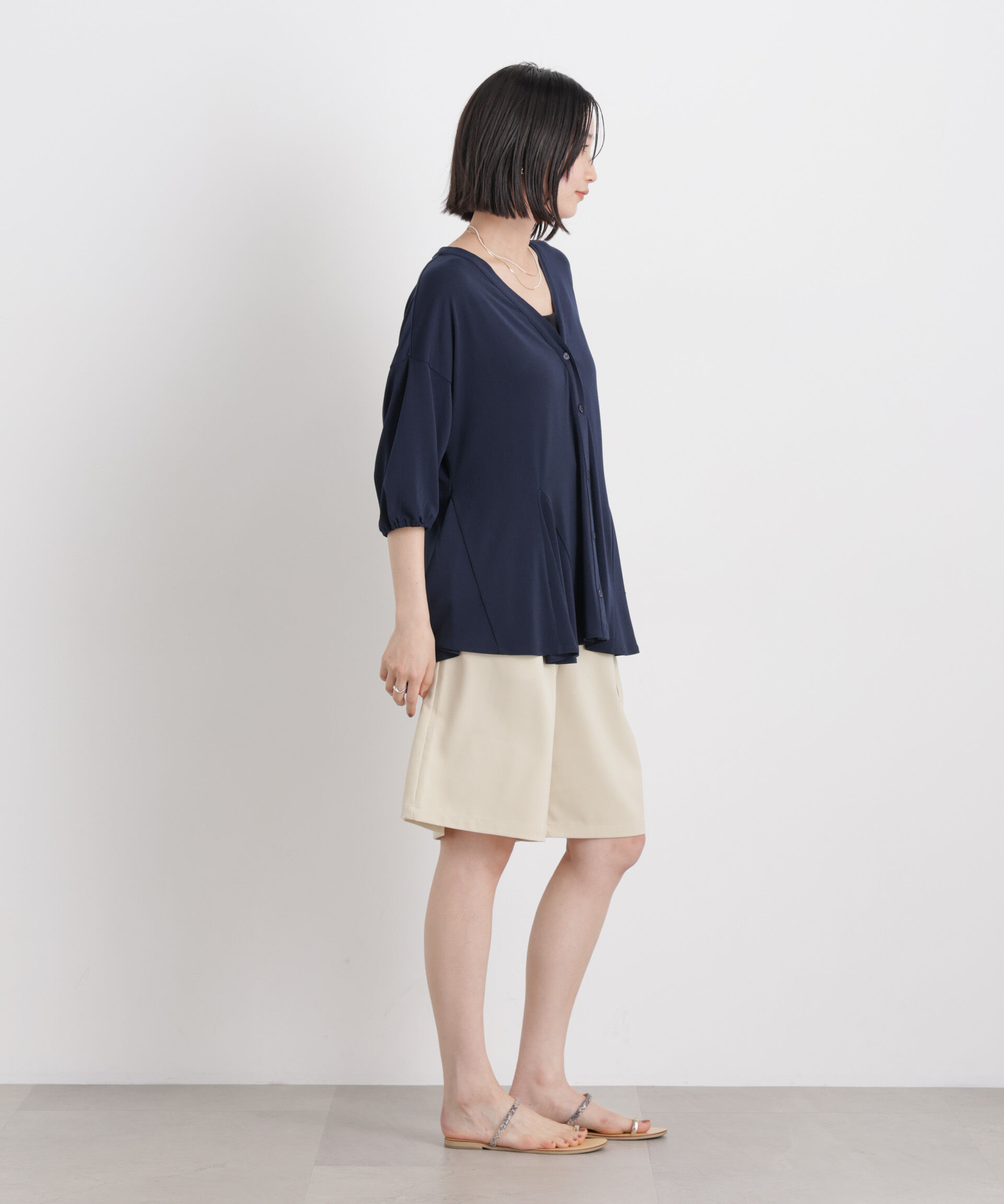 nano･universe「カットジョーゼットマチフレアVネックブラウス」|シャツ・ブラウス|