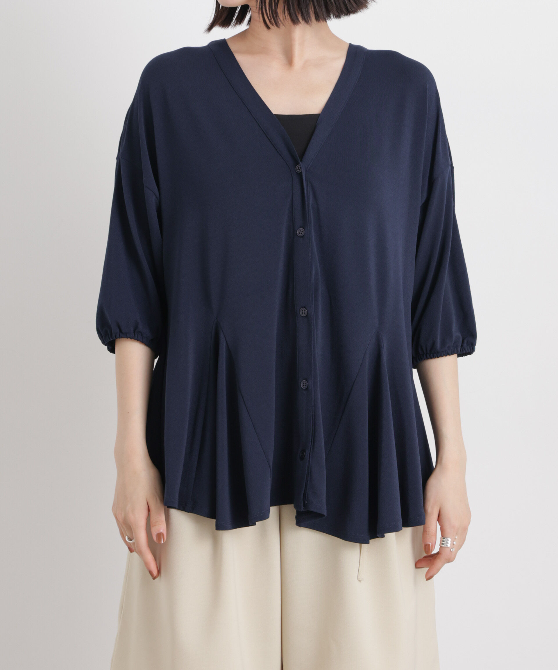 nano･universe「カットジョーゼットマチフレアVネックブラウス」|シャツ・ブラウス|