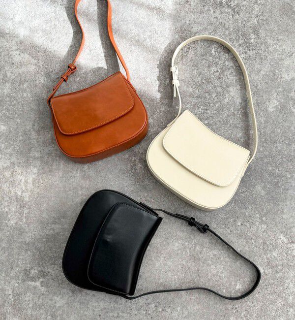 fredy emue「フラップラウンドワンショルバッグ」|ショルダー・メッセンジャー|