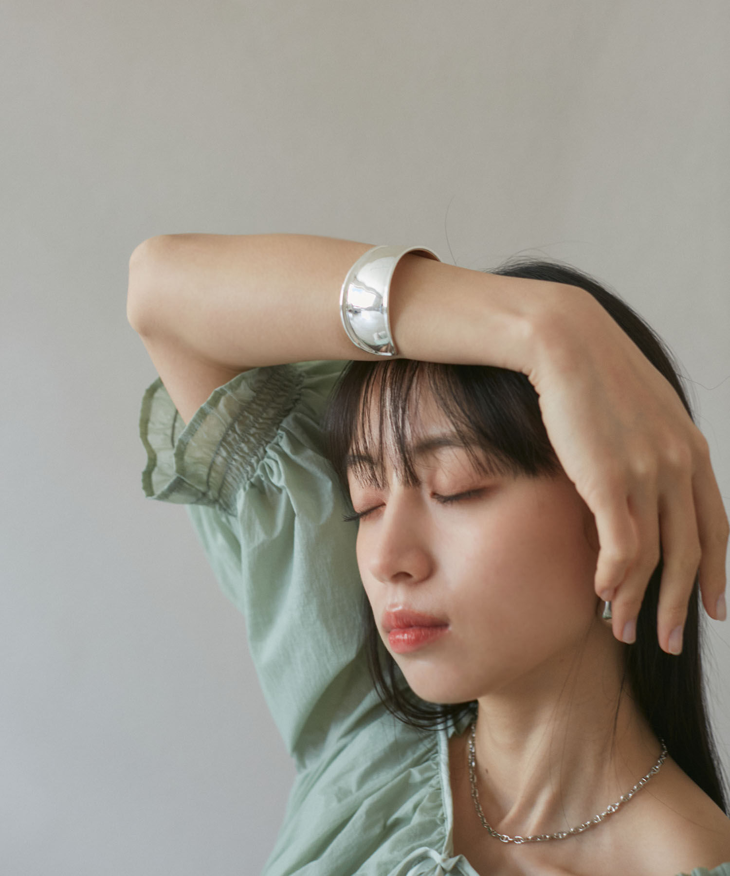 VIS「ニュアンスワイドメタルバングル」|ブレスレット・バングル|