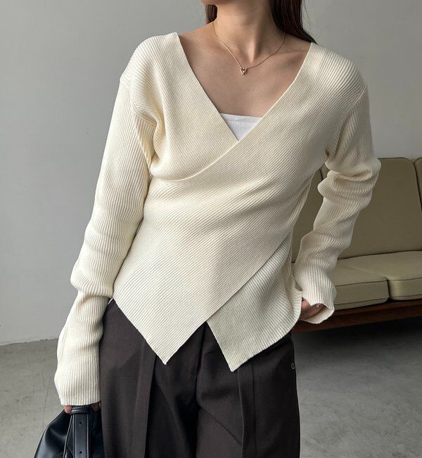  「【新色/ライトベージュ・グレー】クロスVネックニット」|ニット・セーター|