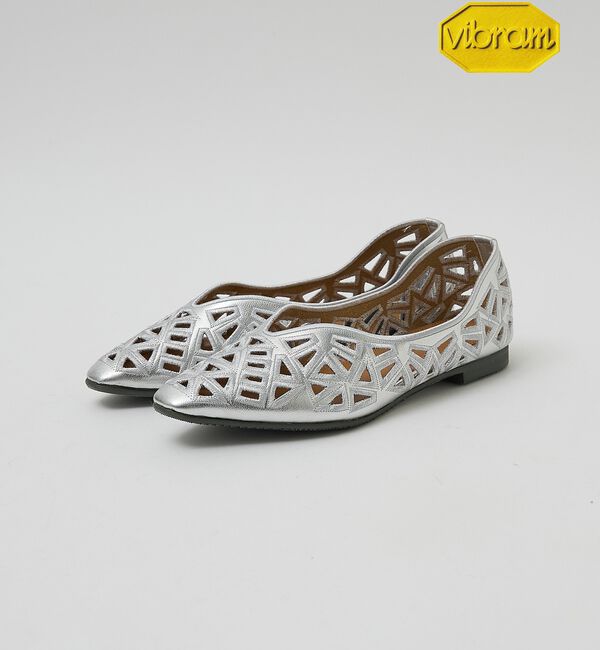 AU BANNISTER「【Vibramソール搭載】レーザーカットパンプス」|パンプス|