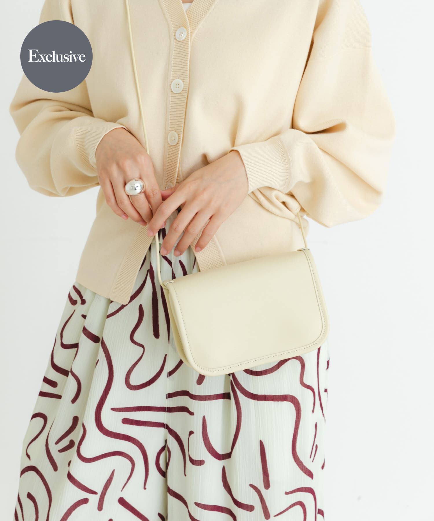 URBAN RESEARCH「『別注』ITTI&times;URBAN RESEARCH　MICHELLE ERRAND POUCH」|ショルダー・メッセンジャー|アイボリー