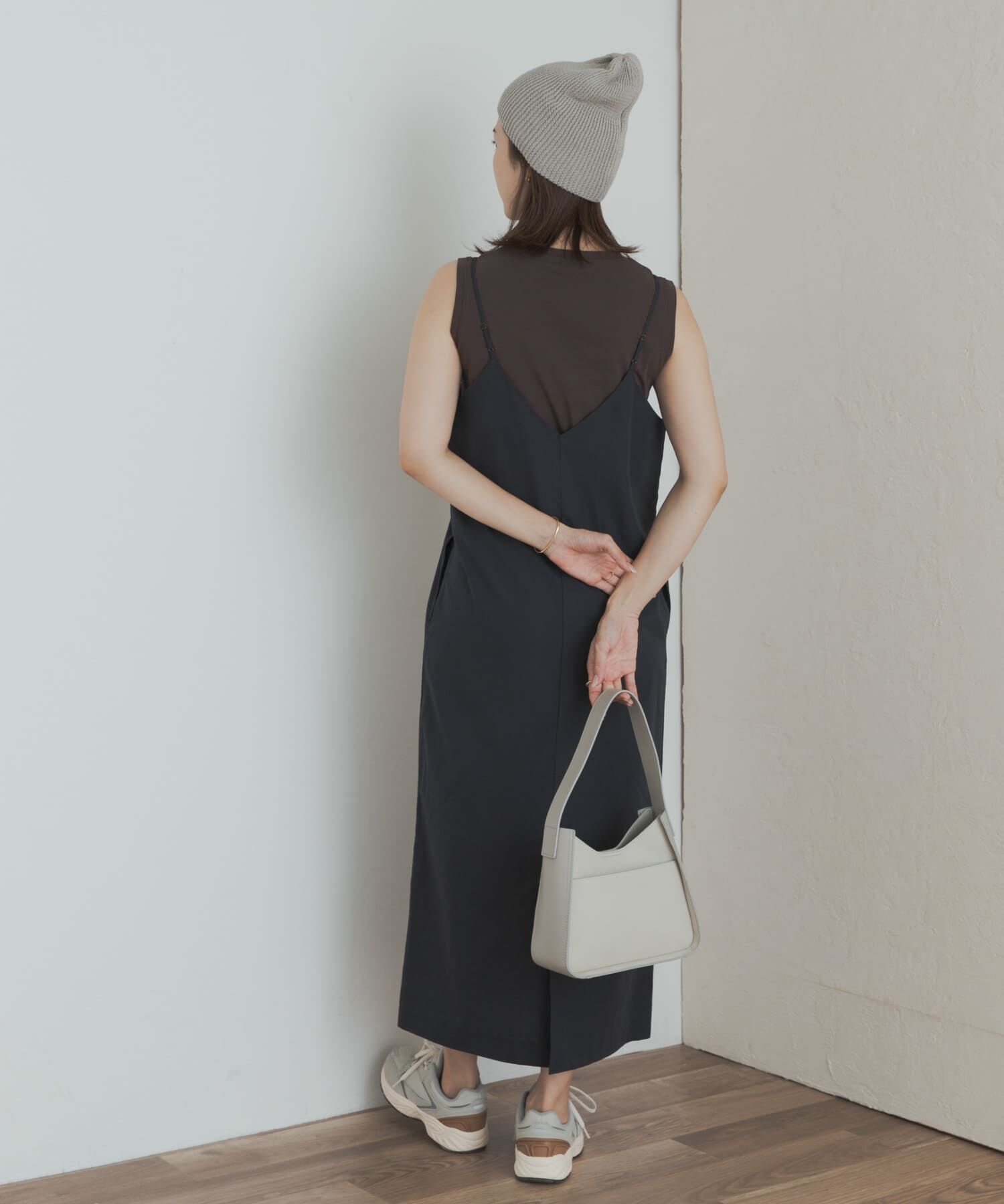 URBAN RESEARCH DOORS「バックVストレートキャミワンピース」|ワンピース|