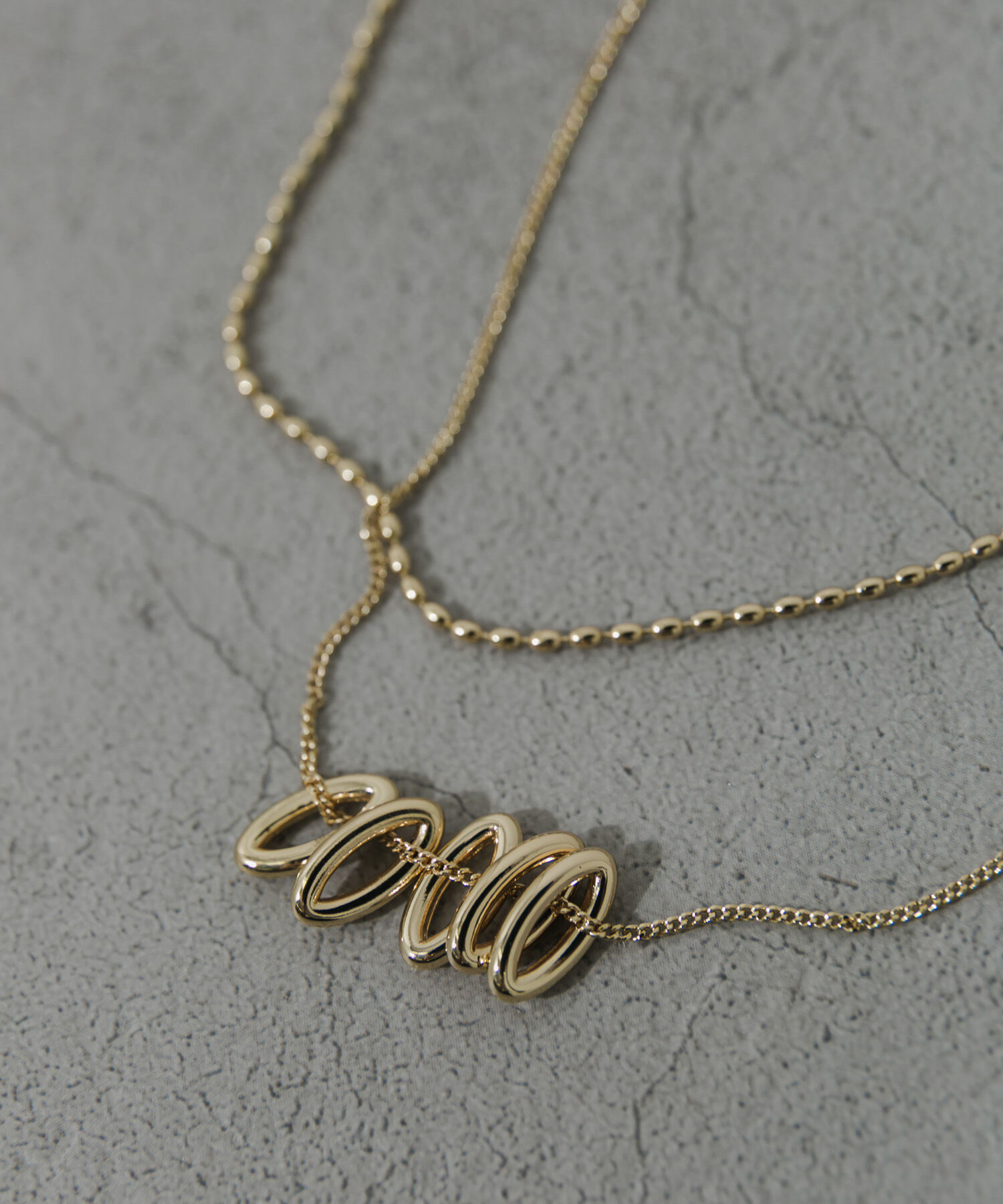 SMELLY「オーバルフープチャーム2セットネックレス」|ネックレス|