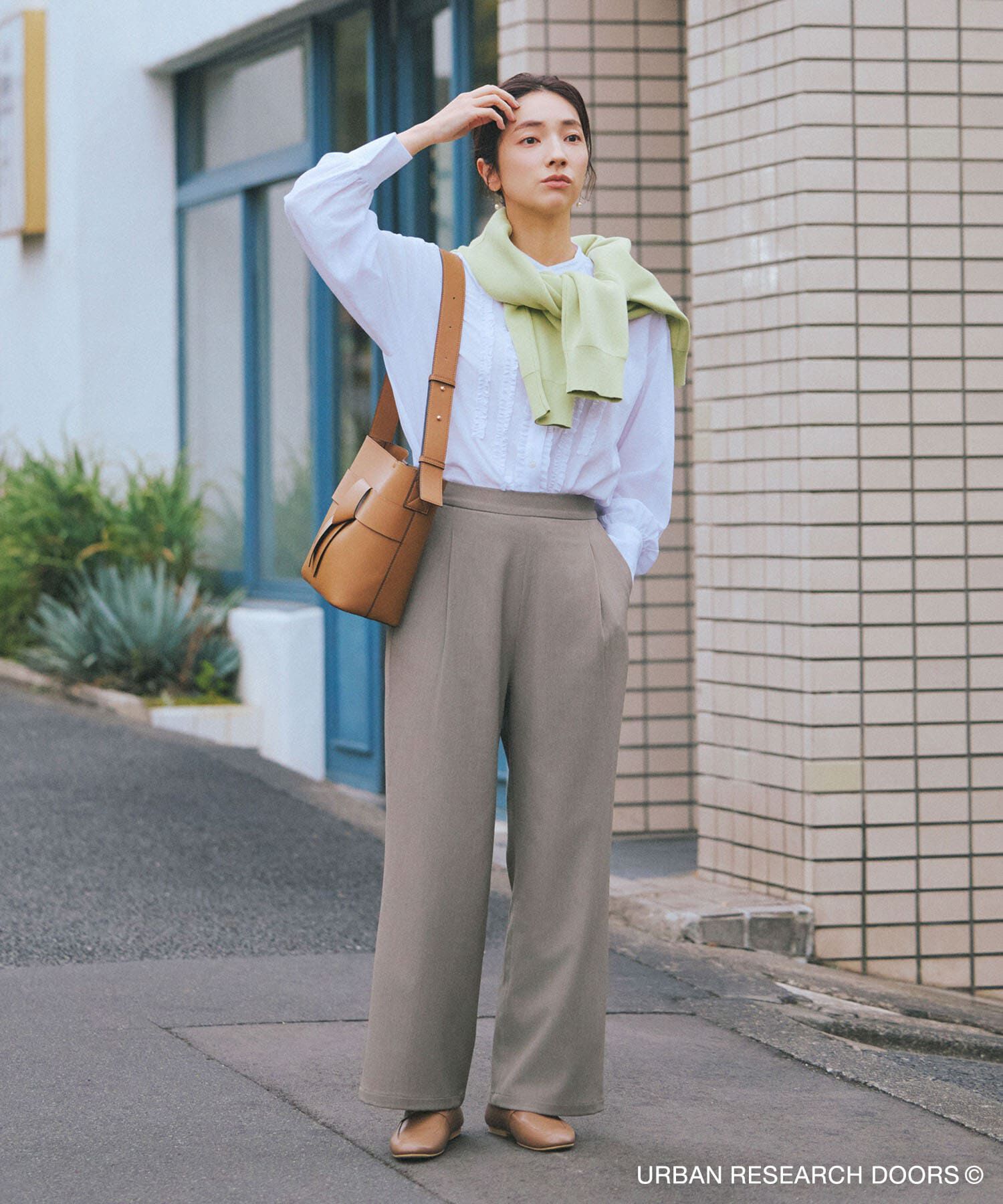 URBAN RESEARCH DOORS「『仁村紗和さん着用』『UR TECH』完声フロントタックイージーパンツ」|その他|グレー系その他