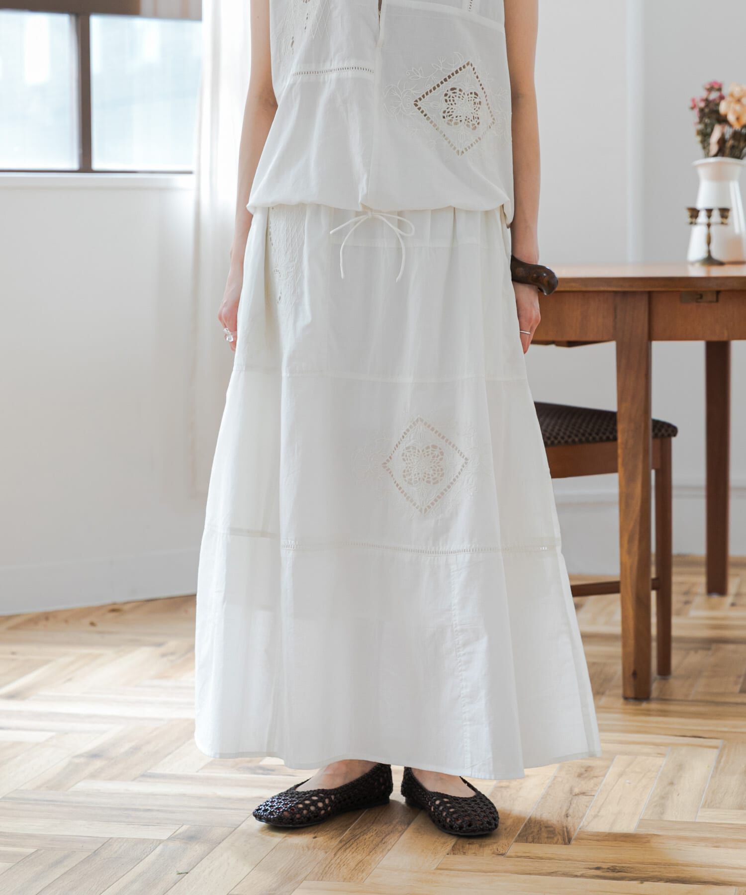 URBAN RESEARCH DOORS「パッチワーク刺繍スカート」|スカート|