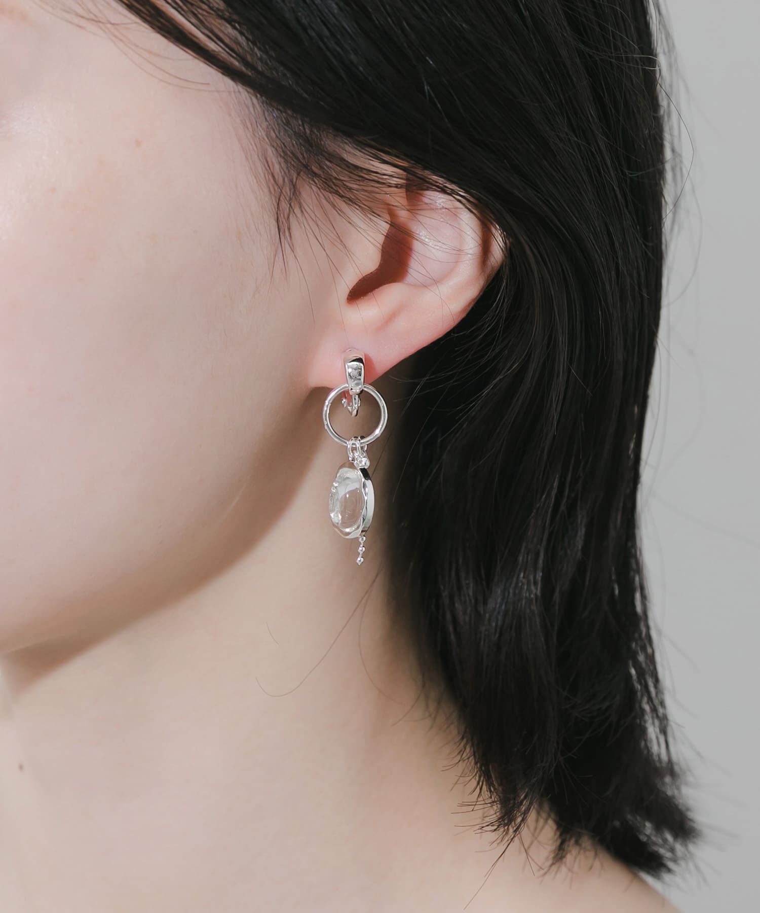 SMELLY「クリアドロップチェーンイヤリング」|イヤリング|