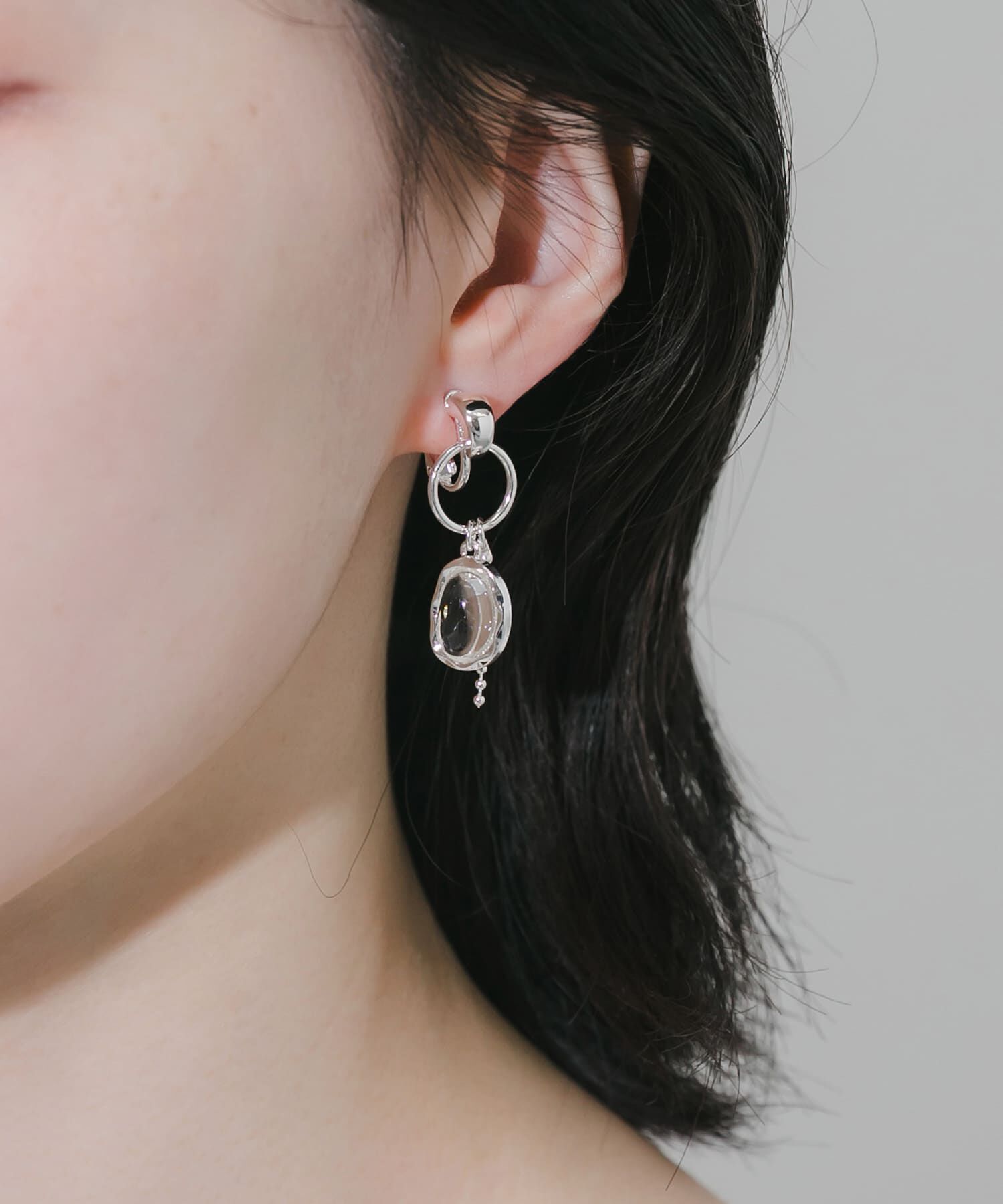 SMELLY「クリアドロップチェーンイヤリング」|イヤリング|