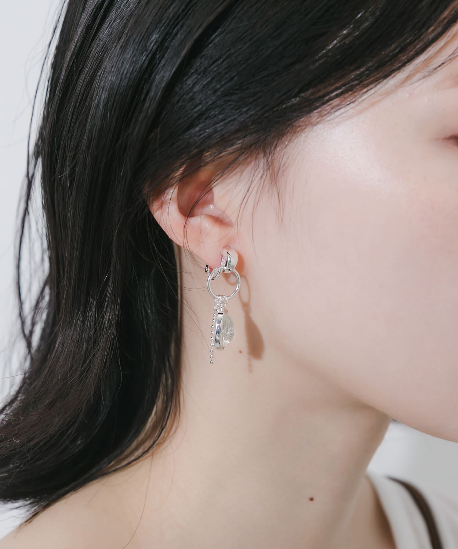 SMELLY「クリアドロップチェーンイヤリング」|イヤリング|