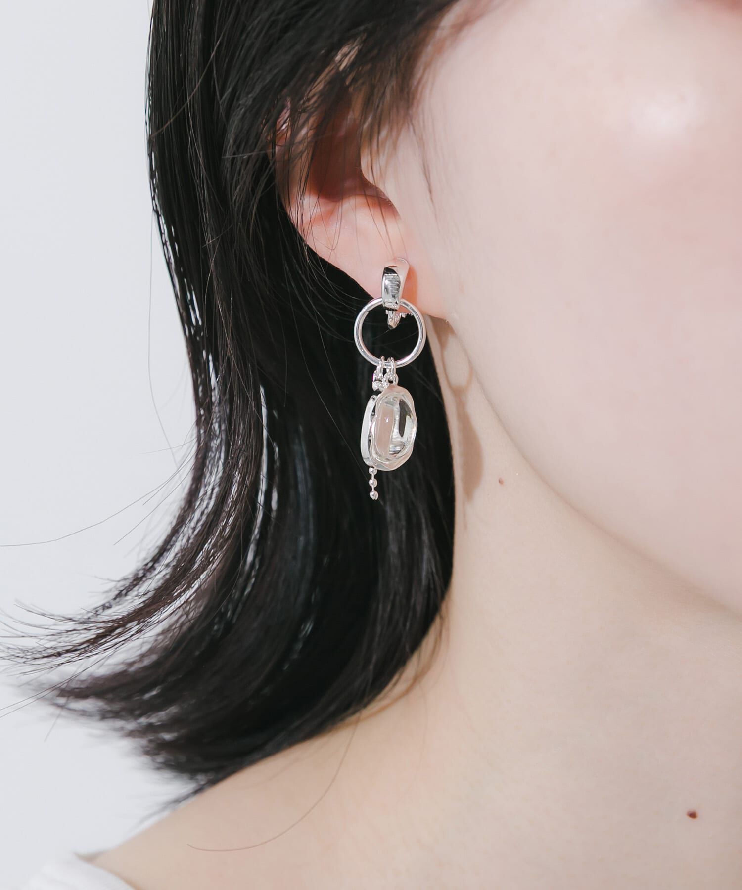 SMELLY「クリアドロップチェーンイヤリング」|イヤリング|