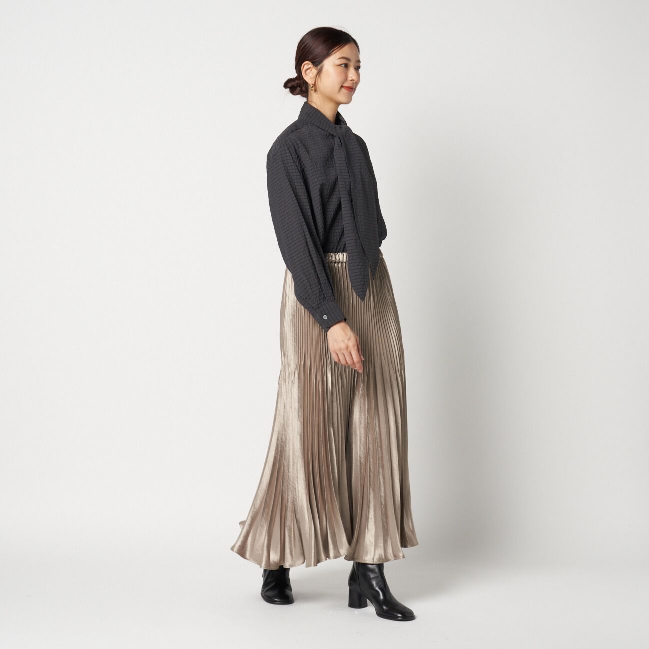 HELIOPOLE「HELIOPOLE SHINY TWILL PLEATED SKIRT」|スカート|