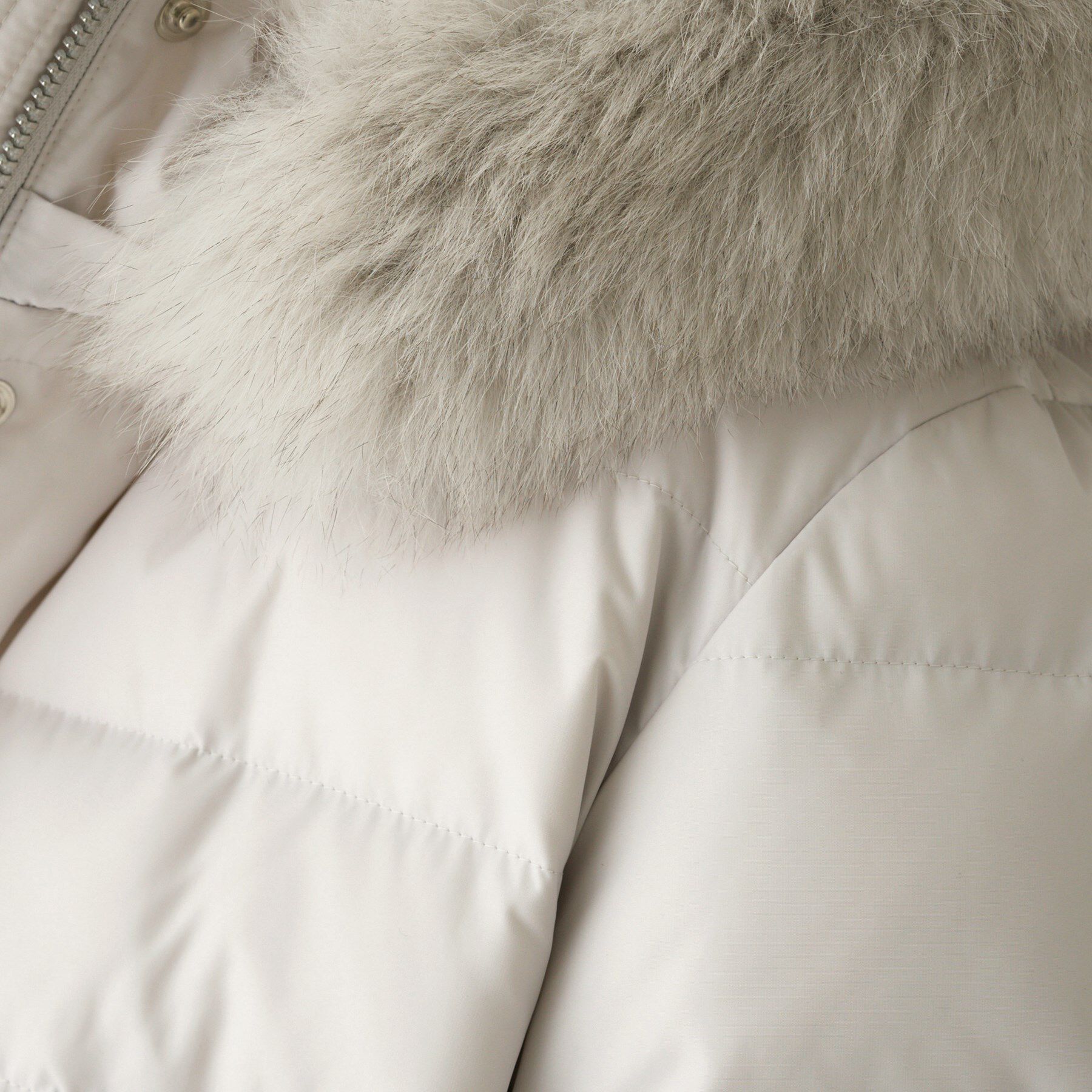 UNTITLED「【はっ水機能/フード取り外し可/防寒】ロングダウンコート」|ダウン|