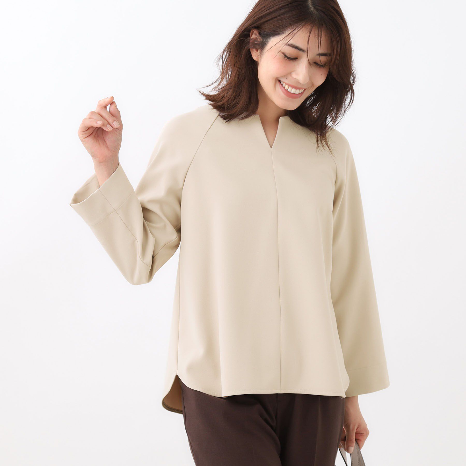 Reflect「【レイヤードスタイル◎／セットアップ可】ラグランスリーブプルオーバー」|シャツ・ブラウス|ベージュ(052)