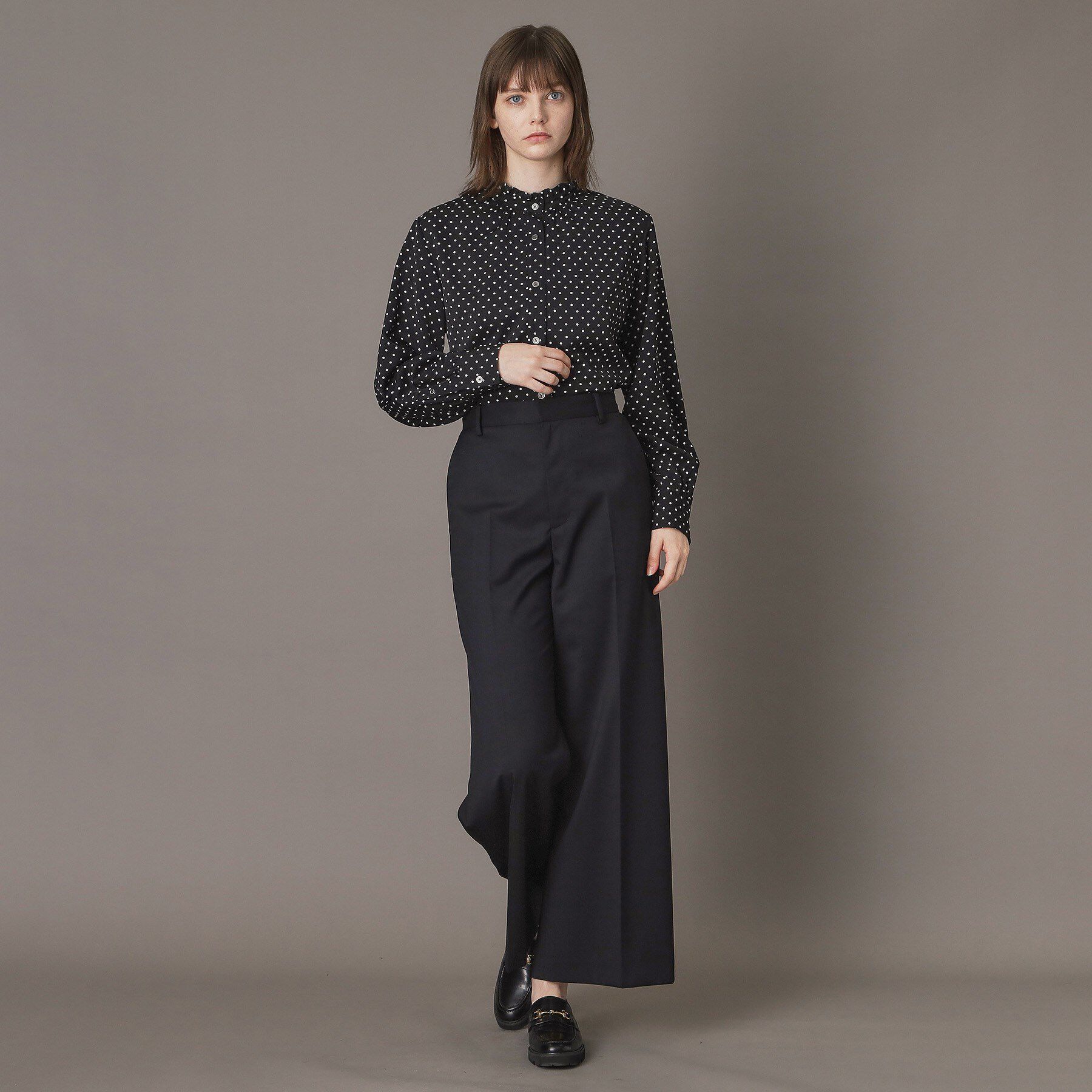 DRESSTERIOR「ドットスタンドフリルネックブラウス」|シャツ・ブラウス|