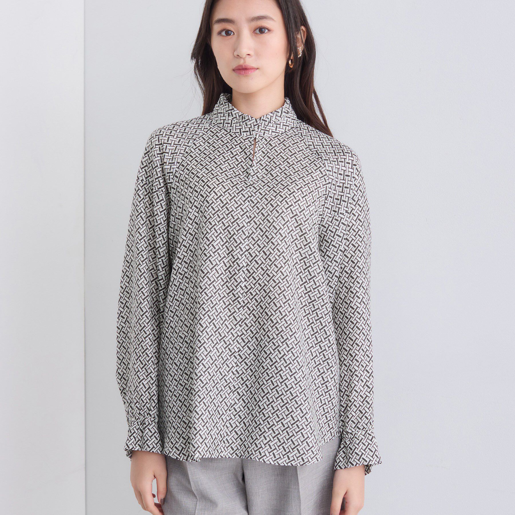 INDIVI「ジオメプリントボウタイブラウス」|シャツ・ブラウス|