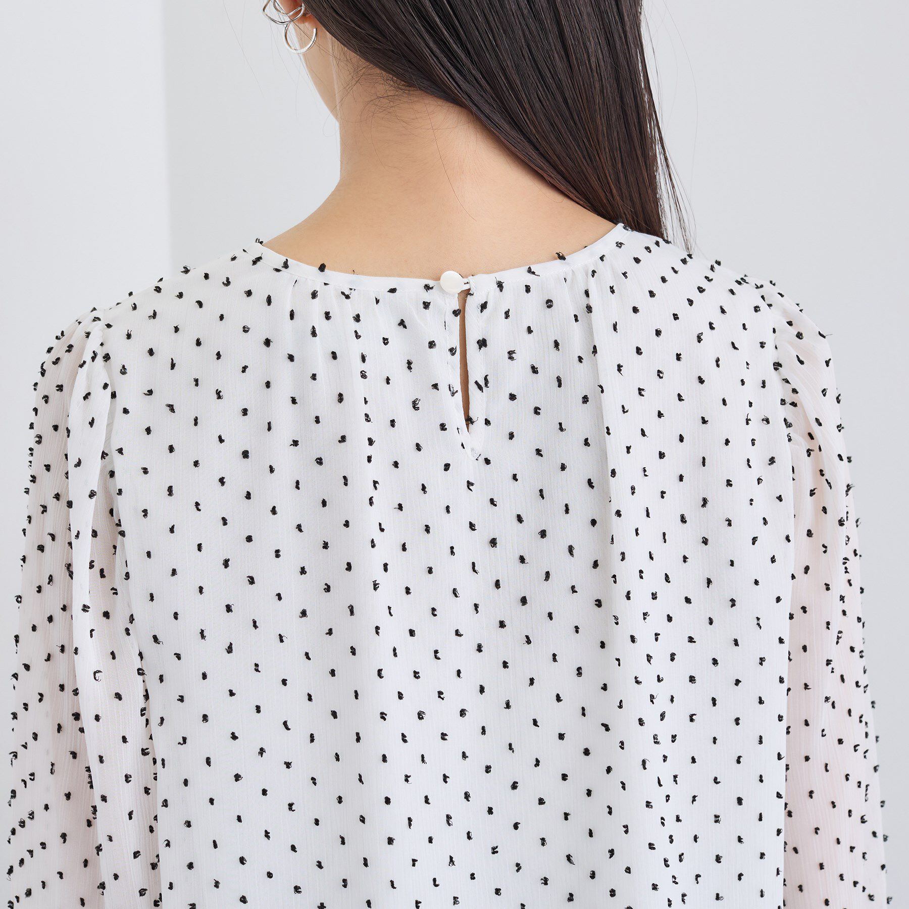 INDIVI「【袖コンシャス】シアードットブラウス」|シャツ・ブラウス|