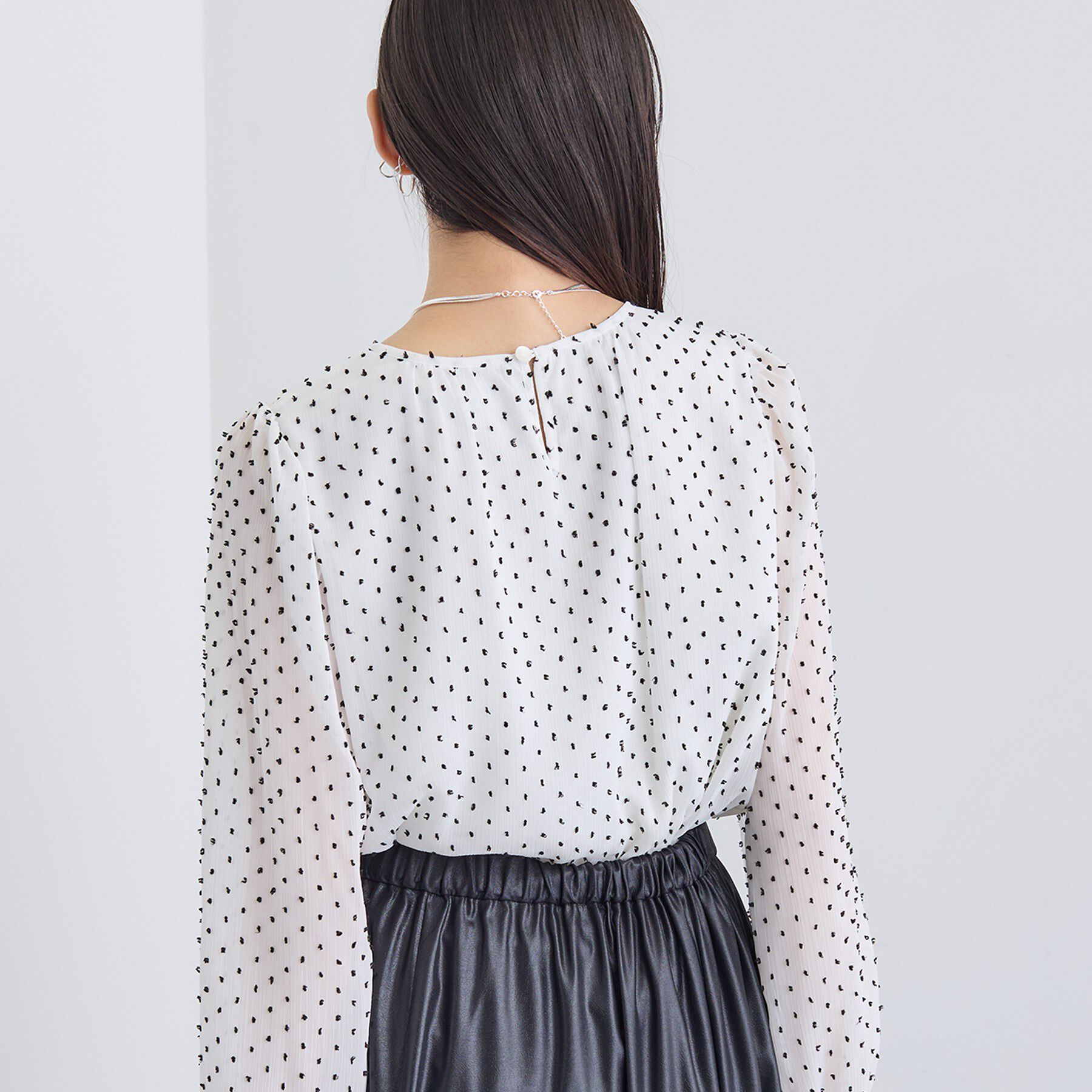 INDIVI「【袖コンシャス】シアードットブラウス」|シャツ・ブラウス|