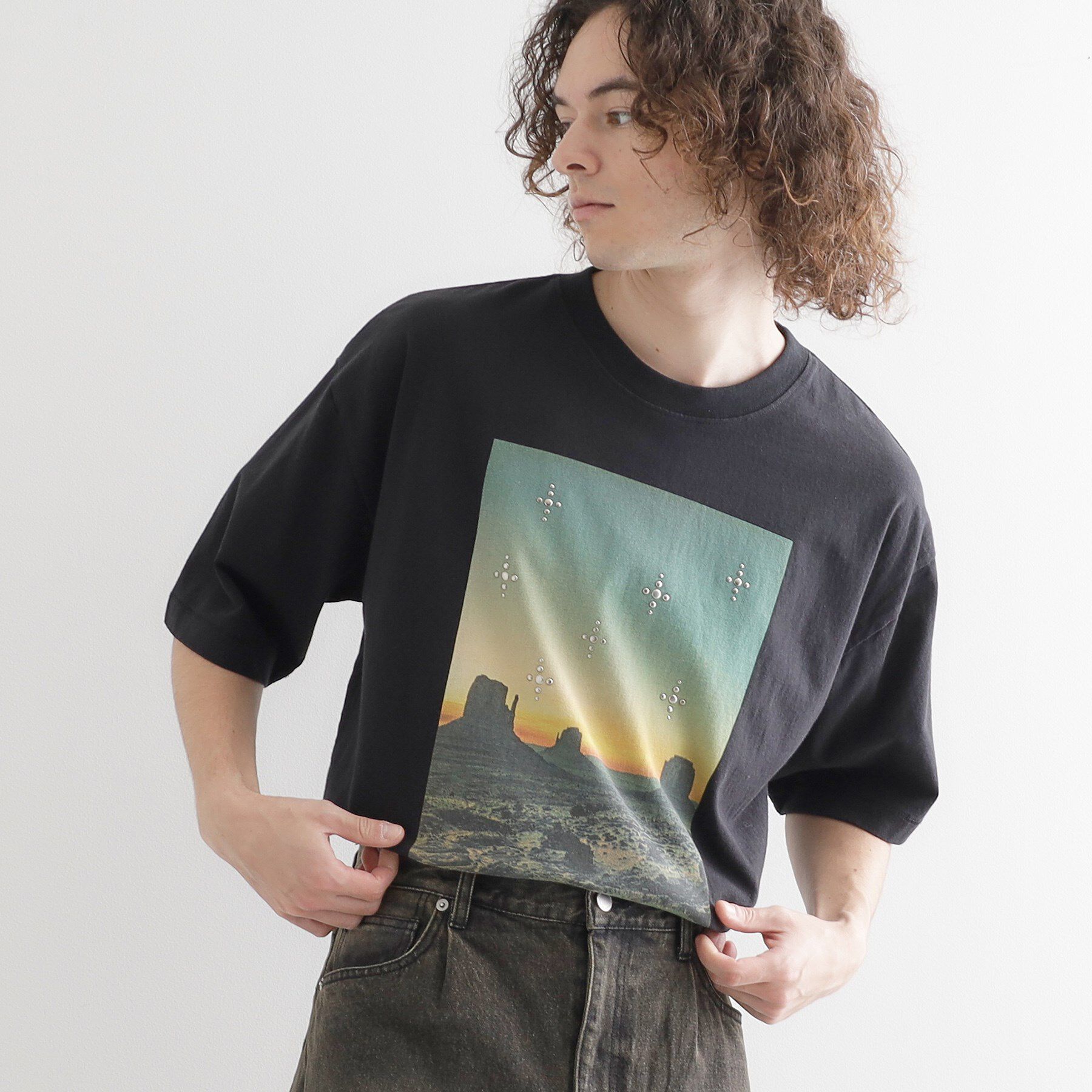tk.TAKEO KIKUCHI「ウェスタンフォトスタッズTシャツ」|Tシャツ・カットソー|ブラック(019)