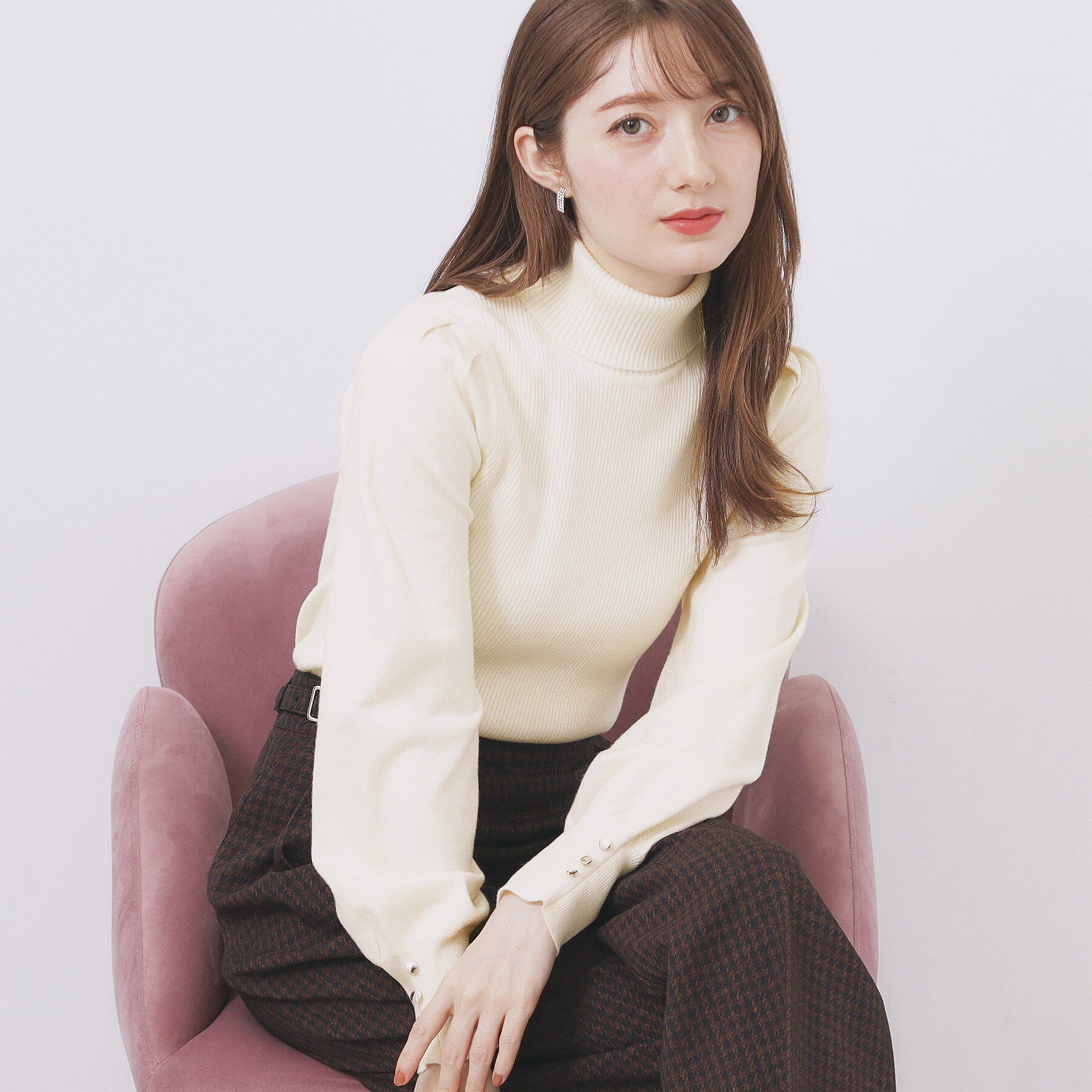 index「タートルネックタックパフスリーブニット【洗濯機OK】」|ニット・セーター|オフホワイト(003