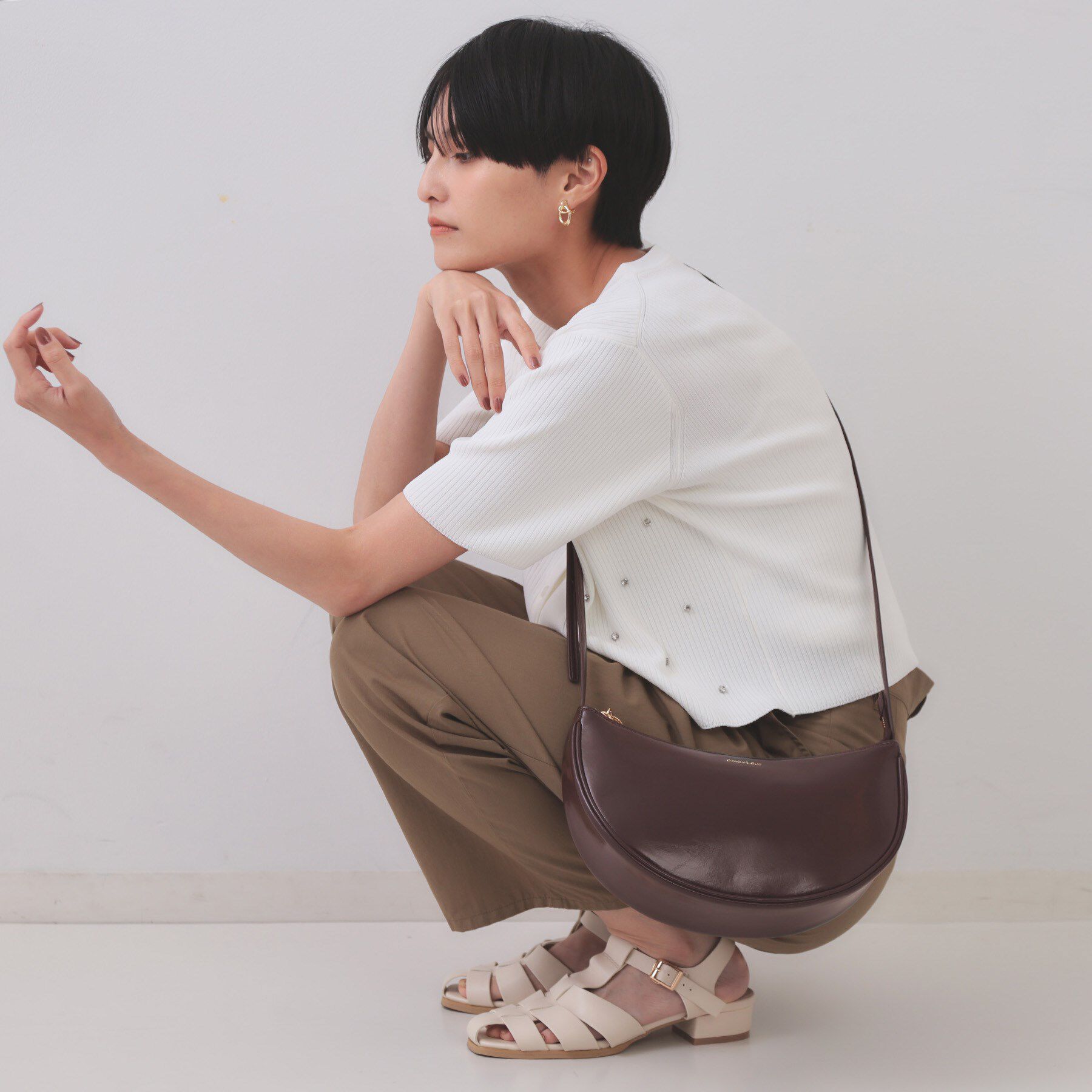 OPAQUE.CLIP「【軽量】オイル調合皮ムーンショルダーバッグ」|ショルダー・メッセンジャー|