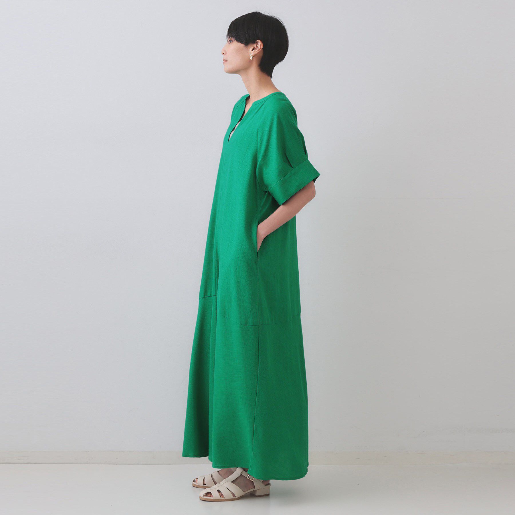 OPAQUE.CLIP「レーヨン麻キーネックワンピース【洗える】」|ワンピース|