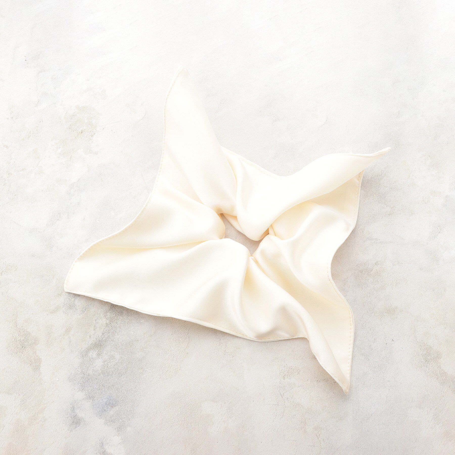 OPAQUE.CLIP「スクエアデザインサテンシュシュ」|その他|