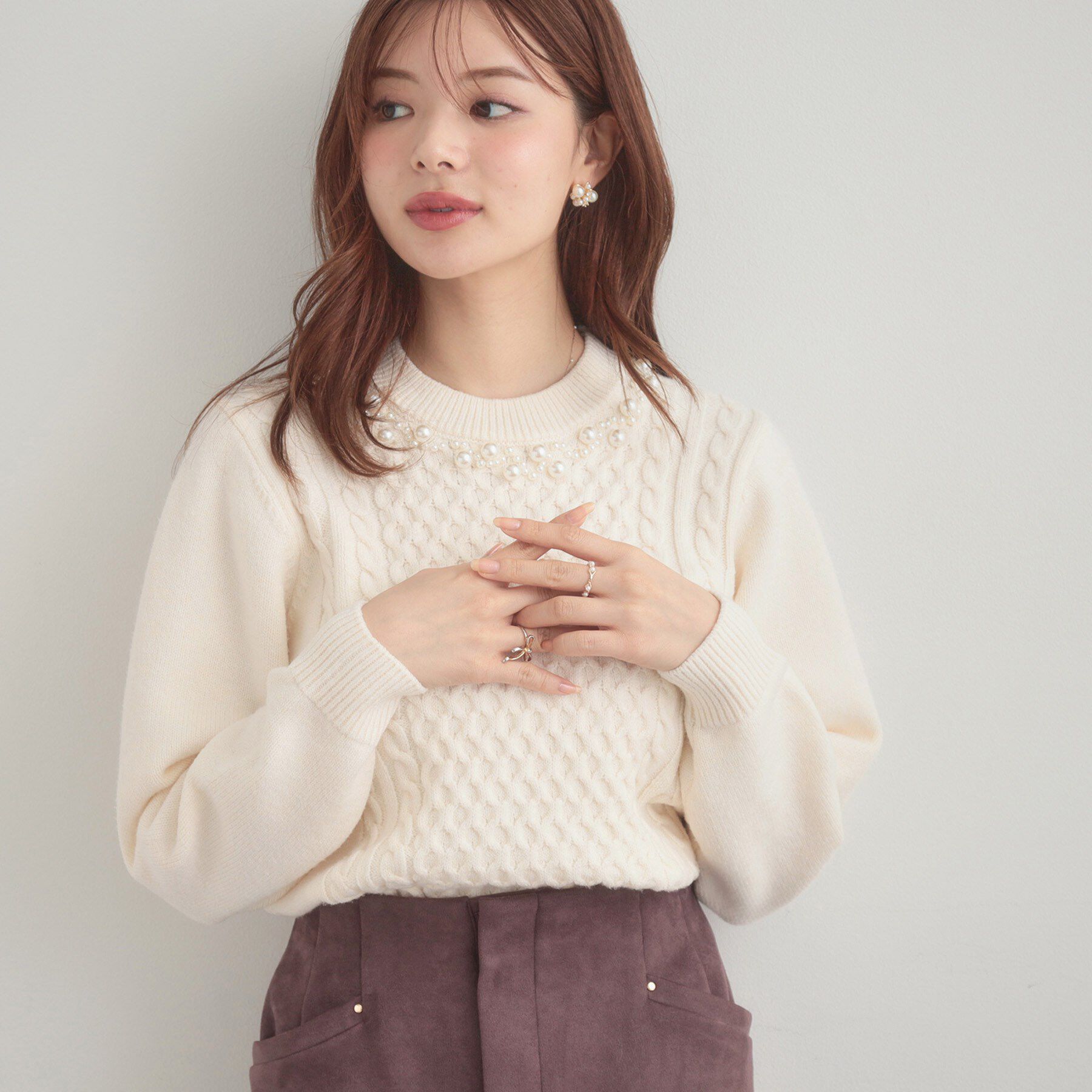 Couture broach「【きれいめ】パール調デザイン アラン柄ニット」|ニット・セーター|