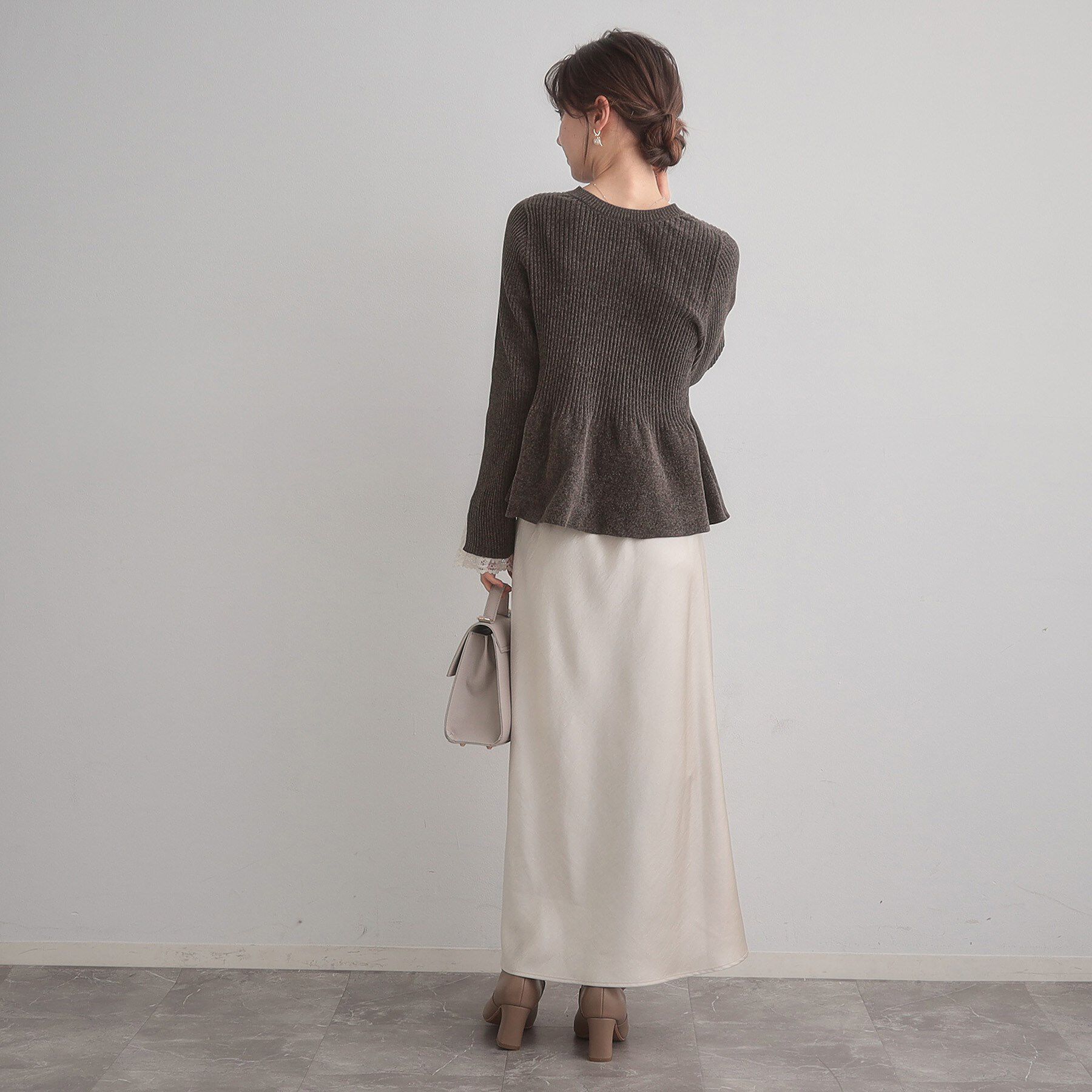 Couture broach「【袖口レース・着映え】短毛モールペプラム カーデ」|カーディガン|