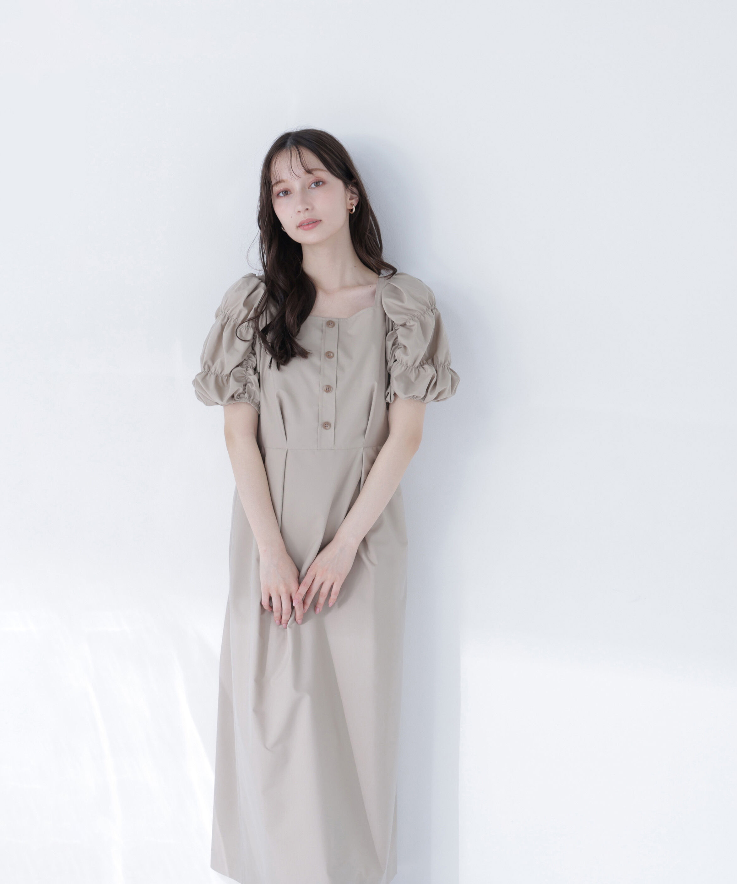 「パフィースリーブナローワンピース」|ワンピース|ベージュ