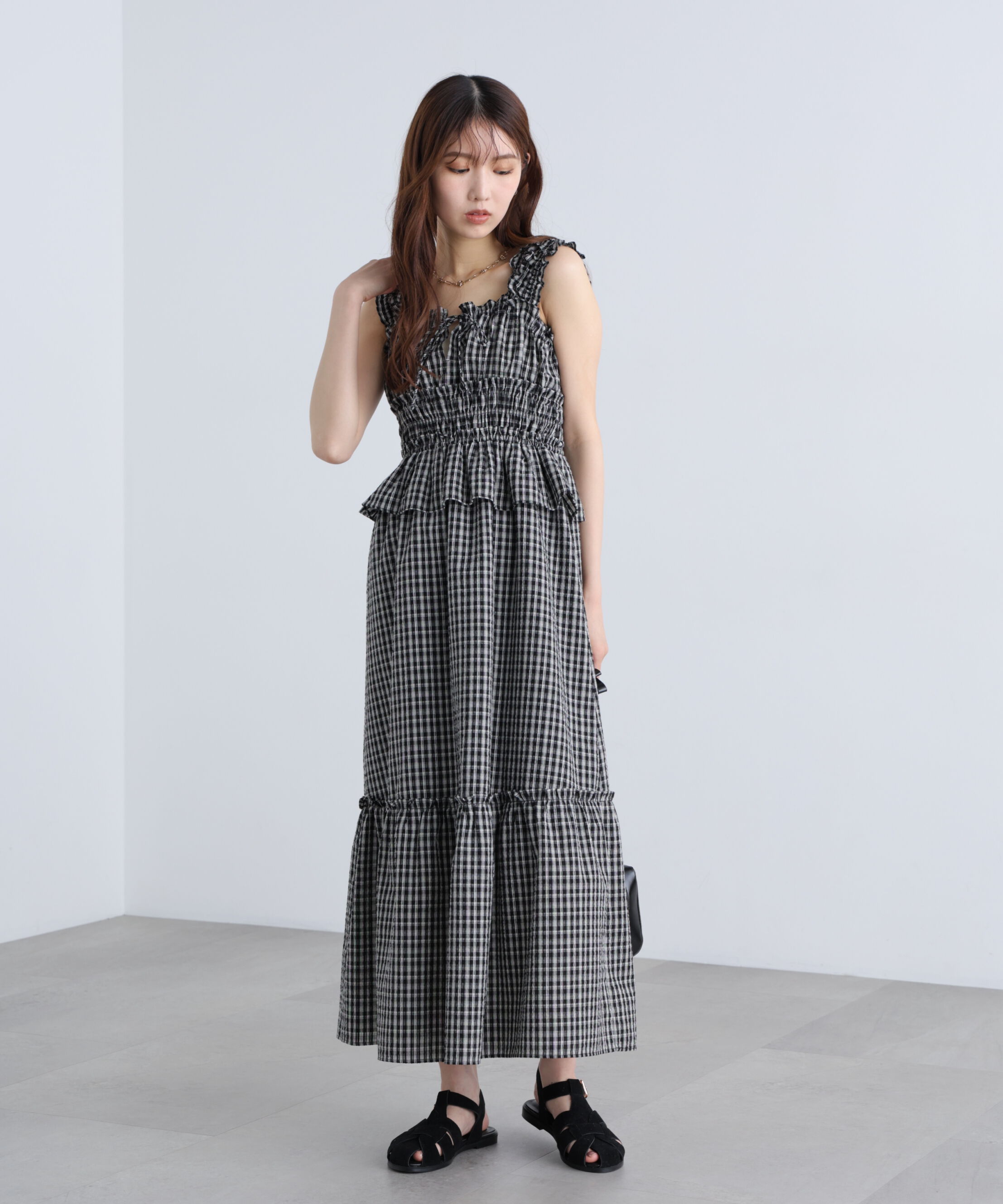  「シャーリングティアードチェックキャミワンピース」|ワンピース|