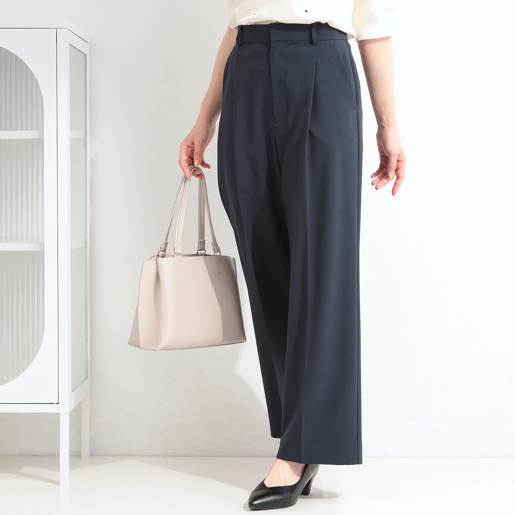 SHOO･LA･RUE「【セットアップ可／洗濯機可／S-LL】シンプルに美しく タックワイドパンツ」|その他|ネイビー(094)