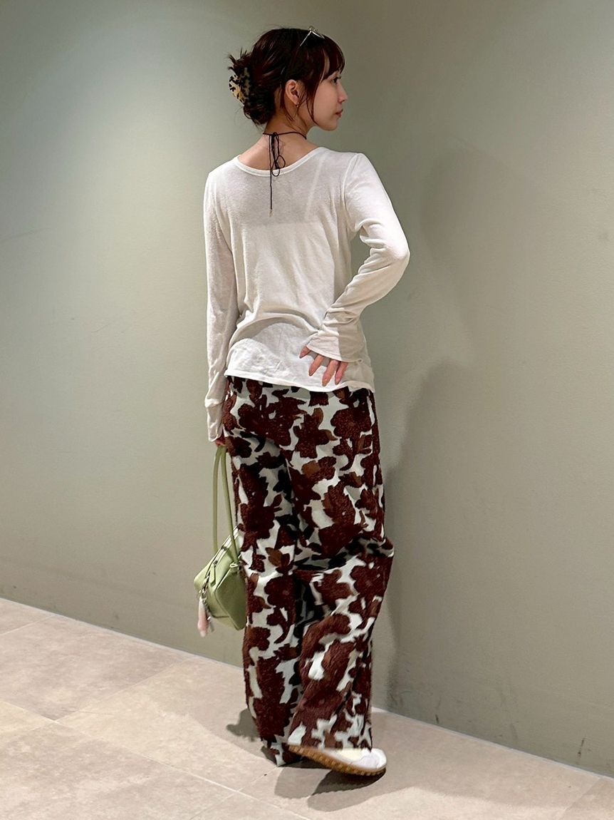 emmi atelier「【ONLINE限定カラーあり】2wayスラブ天竺カットソー」|Tシャツ・カットソー|