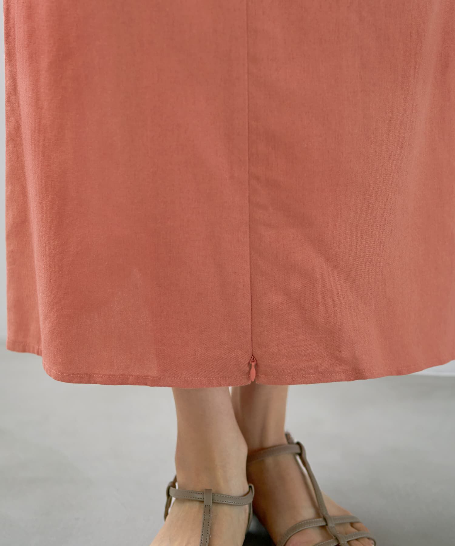 STYLE DELI「ファスナースリット麻混Vネックワンピース」|ワンピース|