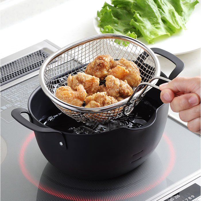 BACKYARD FAMILY「揚げざる 通販 日本製 揚げザル ステンレス 約幅18&times;全長23.5&times;全高15.5cm 手付きザル」|食器・キッチングッズ|