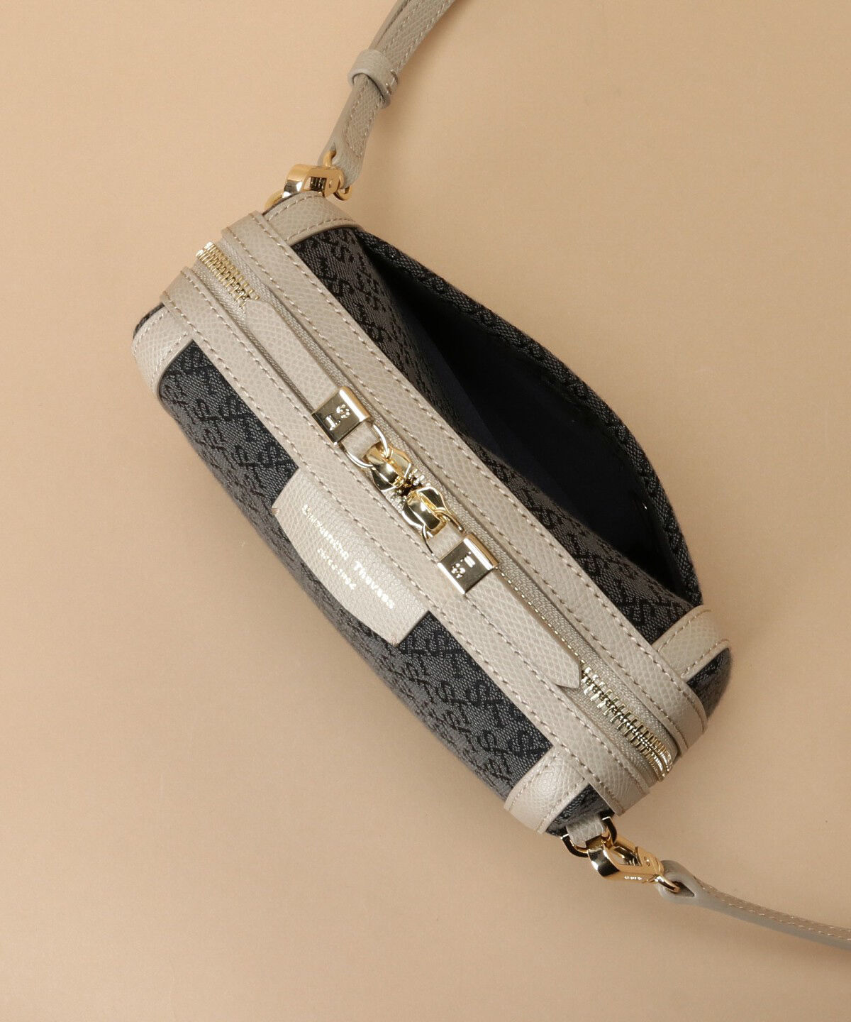 Samantha Thavasa「ST Jacquard ポシェットカレ」|ショルダー・メッセンジャー|