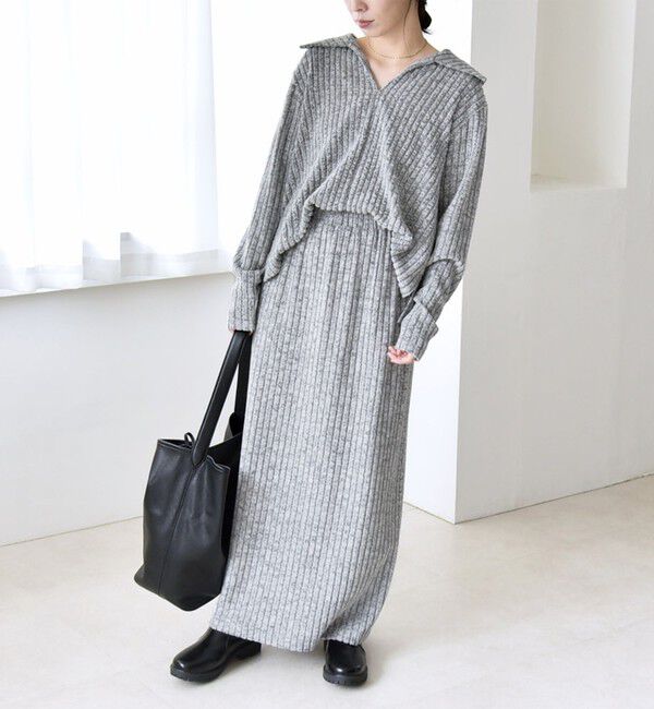 quaranciel「《予約》quaranciel:〈手洗い可能〉ポリエステル ベロア スキッパー ニット &  Iライン スカート」|ワンピース|ライトグレー