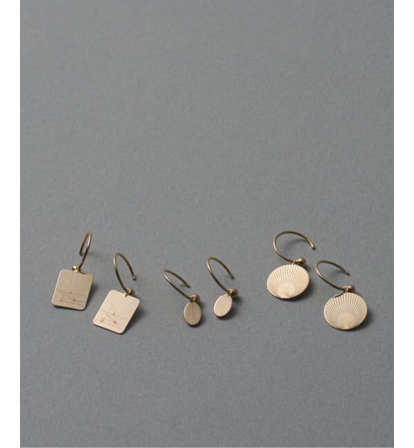 Lilas by Spick&Span「ライトラインプレートピアス K10（両耳）」|ピアス|