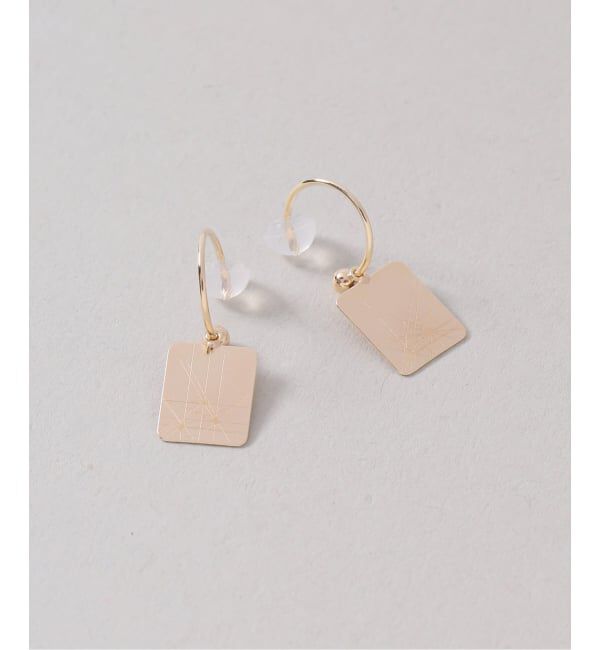 Lilas by Spick&Span「ライトラインプレートピアス K10（両耳）」|ピアス|