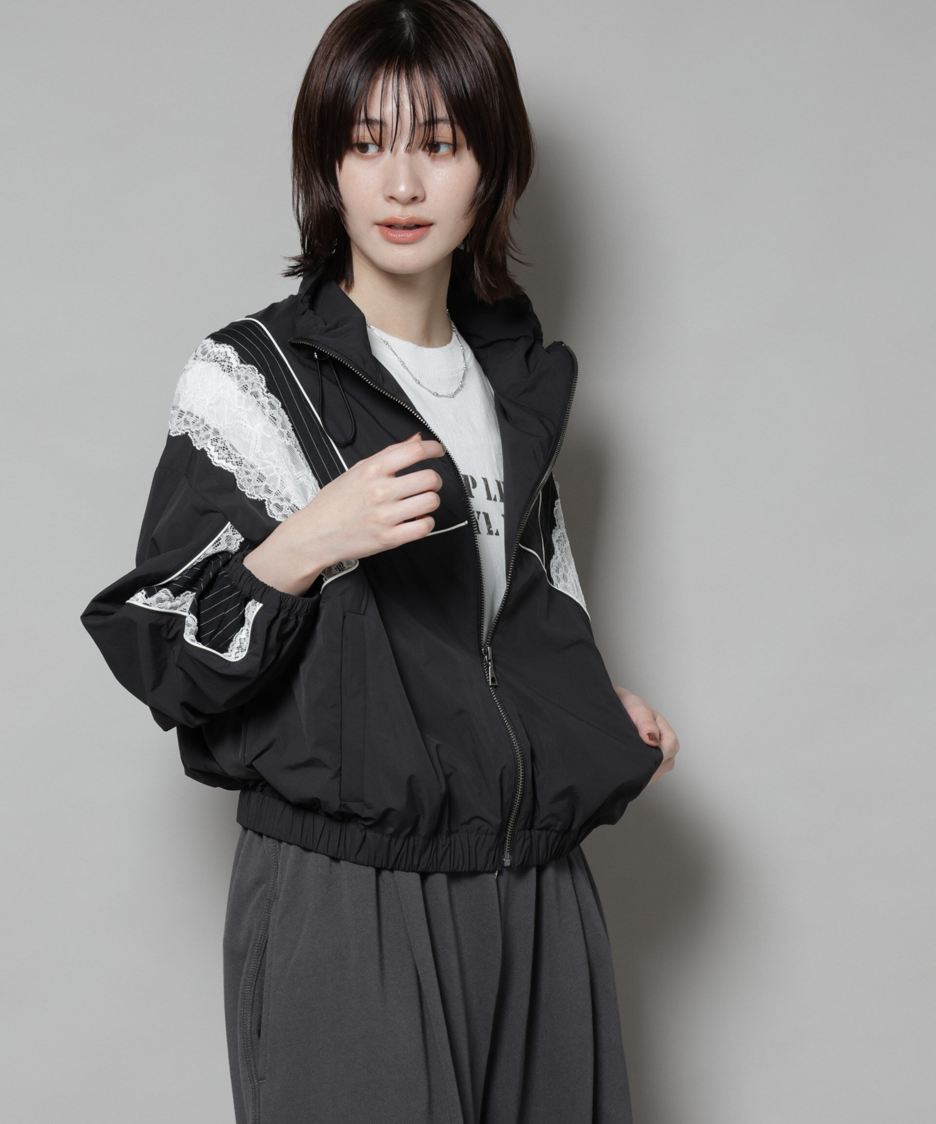 nano･universe「レース&times;ストライプ切替ナイロンブルゾン」|ブルゾン・スタジャン|