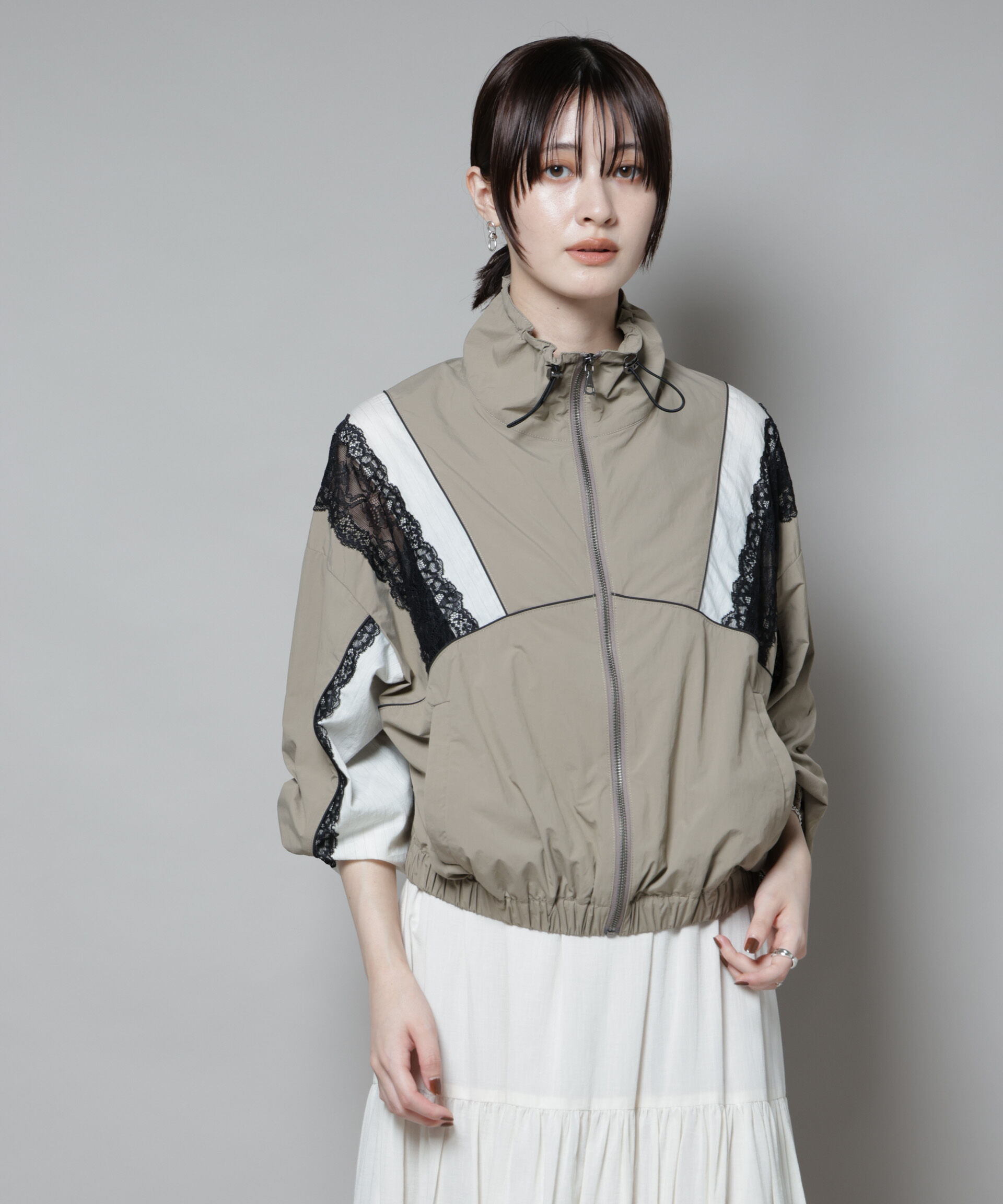 nano･universe「レース&times;ストライプ切替ナイロンブルゾン」|ブルゾン・スタジャン|