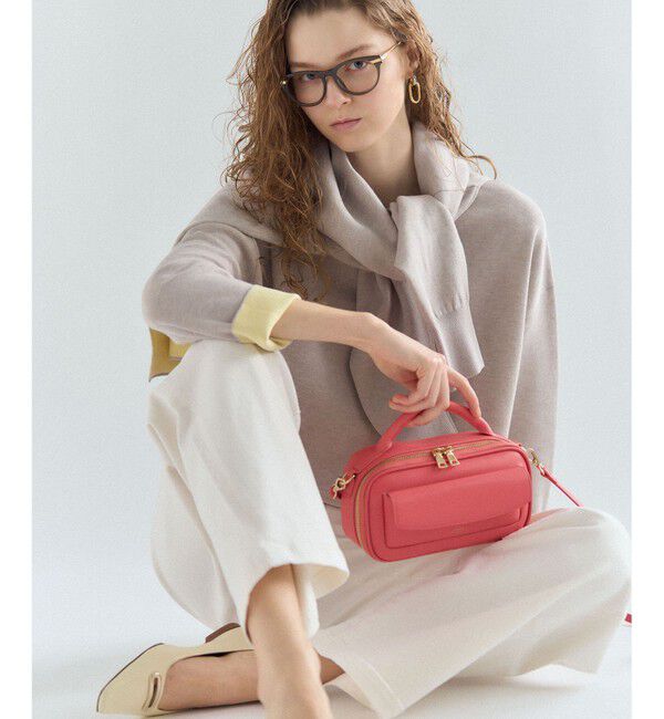 23区「【VERY・Oggi掲載】コンビカラー オーバル イヤリング」|イヤリング|