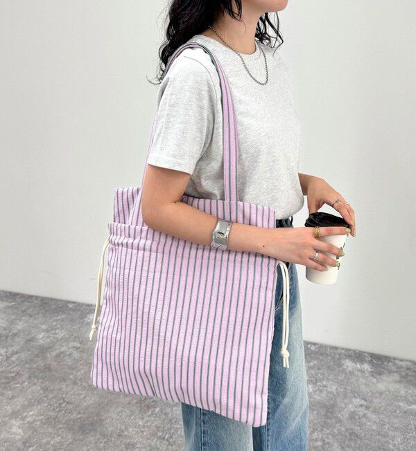 fredy emue「サッカーアウトポケットトートバッグ」|トートバッグ|ピンク系その他