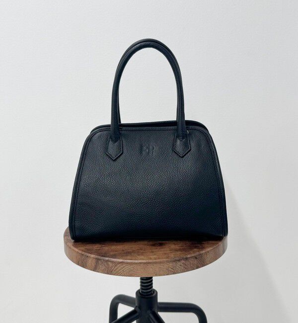 fredy emue「FR台形レザーバッグ」|ショルダー・メッセンジャー|