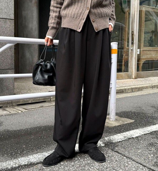 fredy emue「コクーンギャザーパンツ」|チノ|