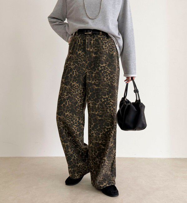 fredy emue「コットンツイルストレートパンツ」|チノ|