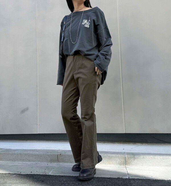 fredy emue「ストレッチフレアパンツ」|チノ|