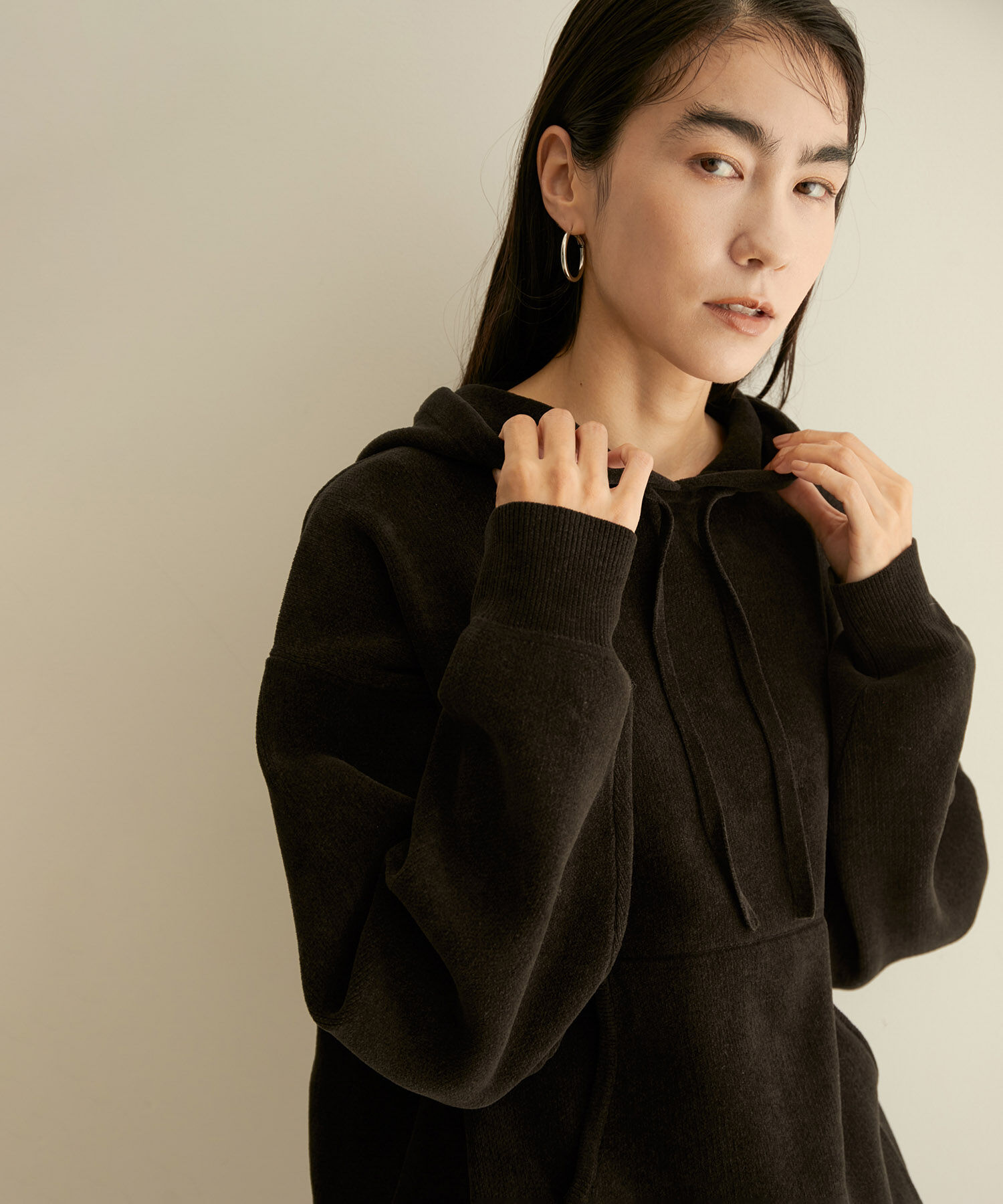 SALON adam et rope'「【極上の肌ざわり】UNISEXプルパーカー-CreamyCotton /クリーミーコットン-」|パーカー|ブラック系(02)