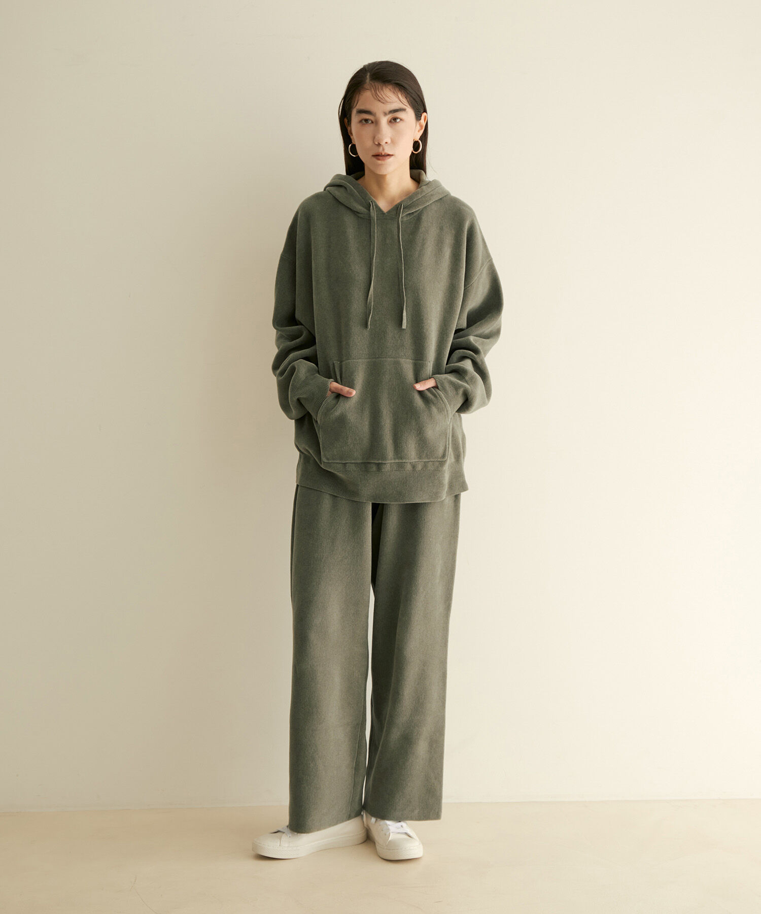 SALON adam et rope'「【極上の肌ざわり】UNISEXプルパーカー-CreamyCotton /クリーミーコットン-」|パーカー|